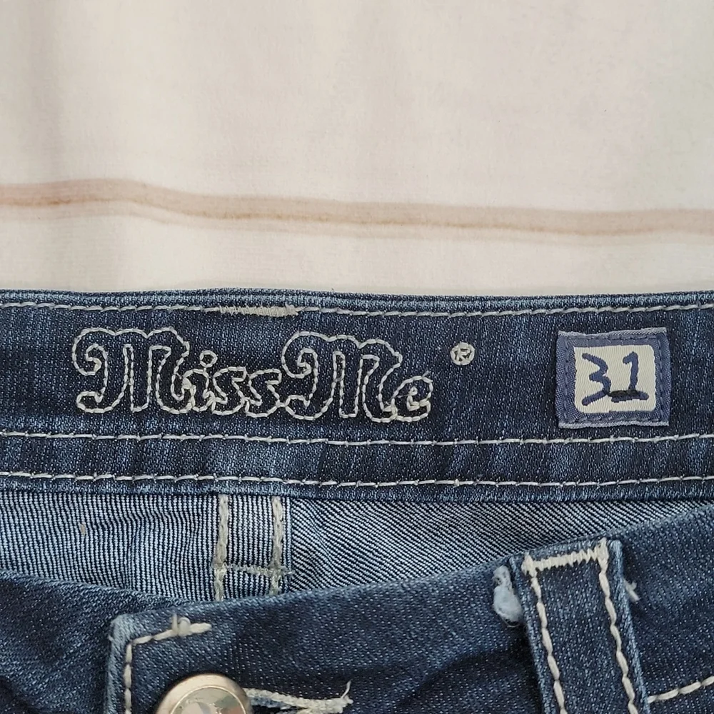 Miss Me Easy Boot Relaxed Fit size 31 Long Jeans Bling - Picture 7 of 10